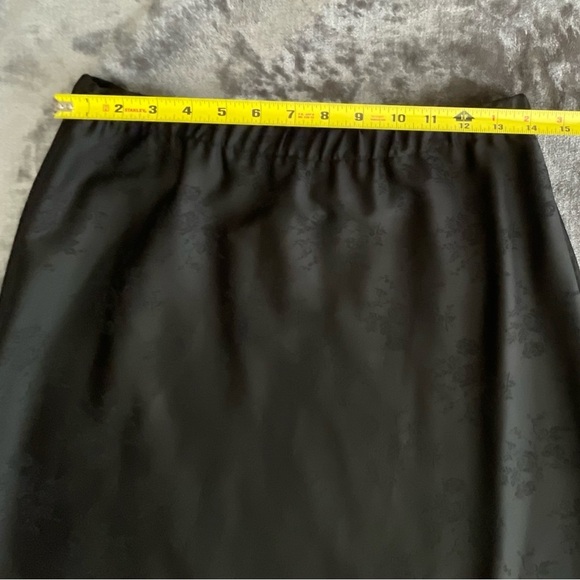 Pat Dahnke Tiered Black Floral Midi Western Skirt M Ruffle Red Trim $325 - Picture 7 of 11